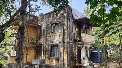 Collector orders eviction of ‘illegal occupants’ of Bandstand bungalow Collector orders eviction of ‘illegal occupants’ of Bandstand bungalow