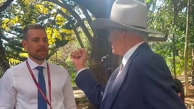 Katter's Australian Party Member for Kennedy Bob Katter argues with 9News reporter Josh Bavas during a press conference in Brisbane, Queensland, Australia. (via REUTERS)