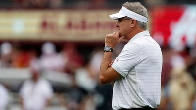 Gus Malzahn, offensive coordinator of the Florida State Seminole,s watches before a football game against the Alabama Crimson Tide (Getty Images via AFP)