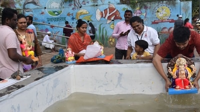 Bengaluru's Ganesha Chaturthi festivities featured 73,959 idol immersions on Thursday, following 79,039 on Wednesday. (HT PHOTO) Bengaluru's Ganesha Chaturthi festivities featured 73,959 idol immersions on Thursday, following 79,039 on Wednesday. (HT PHOTO)