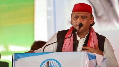 Akhilesh said that the BJP had faced defeat in the last year's Lok Sabha polls in UP's Awadh, adding that it was now time to “drive them out from Magadh (Bihar).” (AICC)