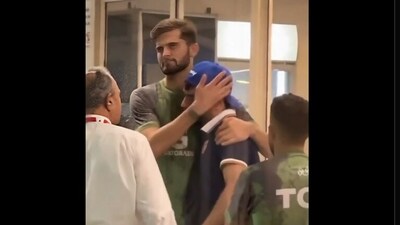 Shaheen Shah Afridi hugs Rashid Khan to comfort him after his brother's death Shaheen Shah Afridi hugs Rashid Khan to comfort him after his brother's death
