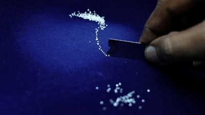 FILE PHOTO: A worker sorts diamonds at a diamond processing unit in Ahmedabad, India, August 8, 2025. REUTERS/Amit Dave/File Photo (REUTERS)