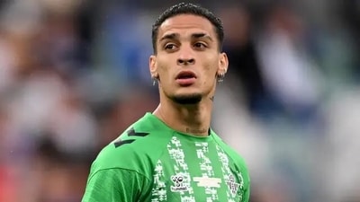 Real Betis has retracted their offer for Antony, halting his transfer to Manchester United (Getty Images) Real Betis has retracted their offer for Antony, halting his transfer to Manchester United (Getty Images)