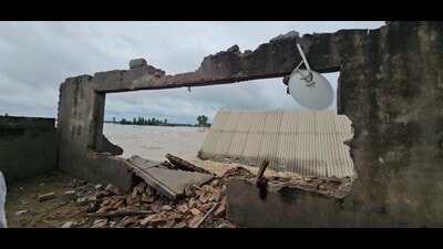 A woman died, while her daughter was injured, after the roof of a house collapsed in the Sangatpura village in Sangrur following heavy rain that started at around 4 am in the morning on Sunday.
