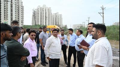 After the meeting, Goel inspected several city areas, including Basai Road near Sector 102, Daulatabad ROB, Bhimgarh, and Prem Mandir, reviewing road and sanitation conditions. (HT Photo)