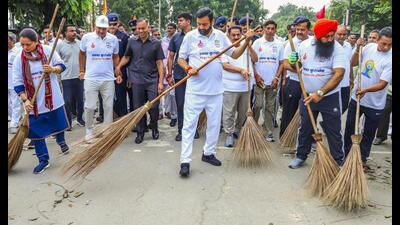 Haryana chief minister Nayab Singh Saini participates in the 'Swachh Kurukshetra - Mera Kurukshetra, Mera Abhimaan' cleanliness campaign. (Source:X)