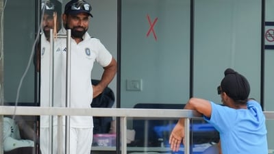 East Zone's Mohammed Shami and North Zone's Arshdeep Singh during the fourth and final day of the Duleep Trophy 2025 quarter-final cricket match (PTI) East Zone's Mohammed Shami and North Zone's Arshdeep Singh during the fourth and final day of the Duleep Trophy 2025 quarter-final cricket match (PTI)