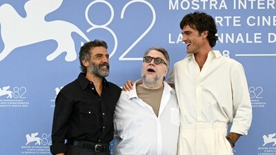 Oscar Isaac, Mexican director and producer Guillermo Del Toro (C) and US actor Jacob Elordi (R) attend the photocall of Frankenstein. (Photo by Stefano RELLANDINI / AFP) (AFP) Oscar Isaac, Mexican director and producer Guillermo Del Toro (C) and US actor Jacob Elordi (R) attend the photocall of Frankenstein. (Photo by Stefano RELLANDINI / AFP) (AFP)