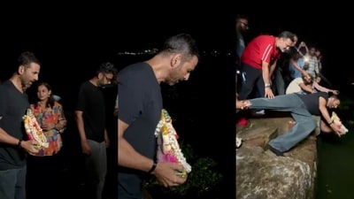 Akshay Kumar and his team performed the Ganpati visarjan in Kochi amid the filming of Haiwaan. Akshay Kumar and his team performed the Ganpati visarjan in Kochi amid the filming of Haiwaan.