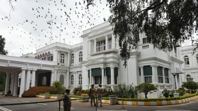 The Raj Bhavan, the official residence building of the Karnataka Governor in Bengaluru, which is spread over an area of about 18 acres overlooking the Vidhana Soudha, the Legislators Home and the All India Radio Centre. (Arijit Sen / HT Photo)