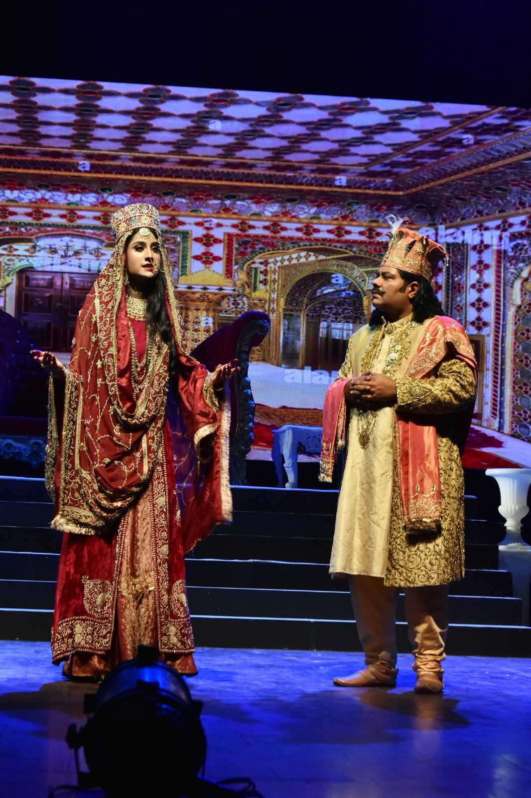 Tanishka Sharma and Begum and Animesh Srivastav as King Wajid Ali Shah Tanishka Sharma and Begum and Animesh Srivastav as King Wajid Ali Shah