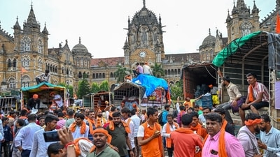 In a special hearing, a bench of Justices Ravindra Ghuge and Gautam Ankhad said that the protestors had prime facie violated the conditions. (HT Photo/ Raju Shinde)