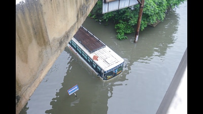 A bus was partially submerged in the middle of the road after severe water logging due to heavy rainfall, in Jalandhar on Monday. (ANI) A bus was partially submerged in the middle of the road after severe water logging due to heavy rainfall, in Jalandhar on Monday. (ANI)