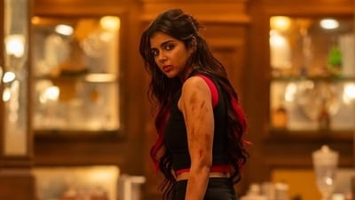 Lokah Chapter 1 box office collection day 5: Kalyani Priyadarshan plays Chandra in the superhero film. Lokah Chapter 1 box office collection day 5: Kalyani Priyadarshan plays Chandra in the superhero film.