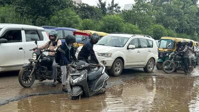Officials said the monsoon preparedness plan is part of GMDA’s broader strategy to address Gurugram’s chronic waterlogging problem, which has historically disrupted traffic and caused severe inconvenience during heavy showers. (Parveen Kumar/HT Photo) Officials said the monsoon preparedness plan is part of GMDA’s broader strategy to address Gurugram’s chronic waterlogging problem, which has historically disrupted traffic and caused severe inconvenience during heavy showers. (Parveen Kumar/HT Photo)