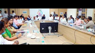 Pimpri Chinchwad Municipal Corporation (PCMC), in collaboration with the Pune Metro Rail Corporation (Maha-Metro), held a meeting at the Phugewadi Metro office on Monday. (HT PHOTO)