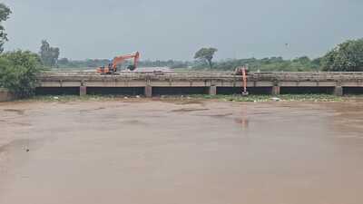 River Ghaggar in Sangrur in spate after heavy rains in the region on Monday. (HT Photo) River Ghaggar in Sangrur in spate after heavy rains in the region on Monday. (HT Photo)