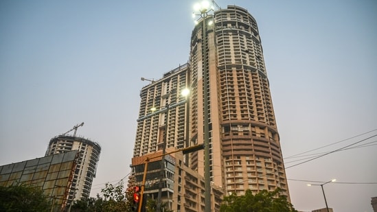 The ex-management, under an NCLT-appointed resolution professional’s supervision, has delivered these units across 16 ongoing projects. (In Photo: Outside view of a building belonging to Supertech in Noida) (Sunil Ghosh/Hindustan Times)
