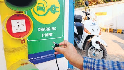 Experts emphasised the need for a comprehensive, data-driven framework to guide future mobility policies. (Mint Archive) Experts emphasised the need for a comprehensive, data-driven framework to guide future mobility policies. (Mint Archive)