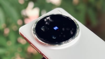 Vivo’s Product manager revealed crucial details about the Vivo X300 Pro’s telephoto camera. (Shaurya Sharma/HT)