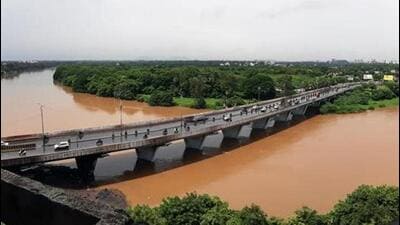 Pune, India - Aug. 2, 2019: Mula Mutha river at Sangamwadi in Pune, India, on Friday, August 2, 2019. (Photo by Rahul Raut/HT PHOTO)