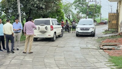 Police team for the arrest of Sanaur MLA Harmeet Singh Dhillon Pathanmajra in Haryana's Karnal. (HT Photo) Police team for the arrest of Sanaur MLA Harmeet Singh Dhillon Pathanmajra in Haryana's Karnal. (HT Photo)