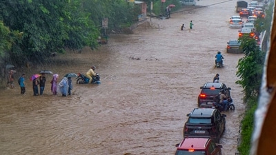 Waterlogging and traffic snarls due to incessant rainfall in Gurugram triggered a seven-kilometre-long traffic jam on Monday evening. (PTI)