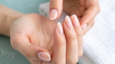 Change in nail colour and texture can signal nutritional deficiencies. (AI-Generated) Change in nail colour and texture can signal nutritional deficiencies. (AI-Generated)