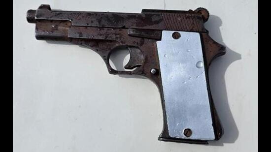 Mohali police busted a terror module linked to Jaish-e-Mohammad (JeM) on Tuesday and arrested three men from J&K in connection with the abduction and murder of a cab driver and recovered the weapon (in photo) and the vehicle. (X)