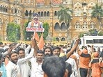 Mumbai, India. Sep 02, 2025 -Supporters of Jarange Patil Maratha community and Manoj Jarange Patil celebrated after the Maratha quota activist ended his fast by accepting juice from Minister Radhakrishna Vikhe Patil, who announced the withdrawal of the agitation and declared victory for the Maratha quota. Mumbai, India. Sep 02, 2025. (Photo by Raju Shinde/HT Photo) (Raju Shinde) Mumbai, India. Sep 02, 2025 -Supporters of Jarange Patil Maratha community and Manoj Jarange Patil celebrated after the Maratha quota activist ended his fast by accepting juice from Minister Radhakrishna Vikhe Patil, who announced the withdrawal of the agitation and declared victory for the Maratha quota. Mumbai, India. Sep 02, 2025. (Photo by Raju Shinde/HT Photo) (Raju Shinde)