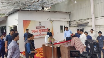 Police and security personnel formed an inner ring around the chief minister as she conducted the Jan Sunwai. (HT Photo) Police and security personnel formed an inner ring around the chief minister as she conducted the Jan Sunwai. (HT Photo)