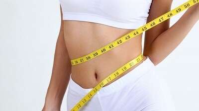 Establishing a daily routine with early sleep, dinner, and wake times helps regulate the body's internal clock and can help weight loss. (Representative picture: Freepik) Establishing a daily routine with early sleep, dinner, and wake times helps regulate the body's internal clock and can help weight loss. (Representative picture: Freepik)