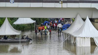 Relief camps flooded at Mayur Vihar. (RAJ K RAJ /HT PHOTO) Relief camps flooded at Mayur Vihar. (RAJ K RAJ /HT PHOTO)