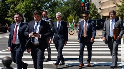 Tim Cook, chief executive officer of Apple Inc., center, arrives at the White House in Washington, DC, US, on Thursday, Sept. 4, 2025. Tech industry leaders including Meta Platforms Inc.'s Mark Zuckerberg, Apple Inc.'s Tim Cook, and Microsoft Corp.'s Satya Nadella are expected to attend an artificial intelligence event. (Bloomberg) Tim Cook, chief executive officer of Apple Inc., center, arrives at the White House in Washington, DC, US, on Thursday, Sept. 4, 2025. Tech industry leaders including Meta Platforms Inc.'s Mark Zuckerberg, Apple Inc.'s Tim Cook, and Microsoft Corp.'s Satya Nadella are expected to attend an artificial intelligence event. (Bloomberg)