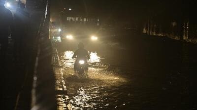 The Yamuna waters gushed into parts of north and east Delhi on Wednesday. (HT PHOTO) The Yamuna waters gushed into parts of north and east Delhi on Wednesday. (HT PHOTO)