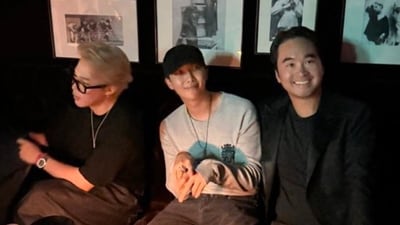 BTS singer Jimin was spotted with blonde hair driving fans into a frenzy. (X/@camlovesyoongi) BTS singer Jimin was spotted with blonde hair driving fans into a frenzy. (X/@camlovesyoongi)