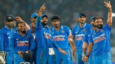 Amit Mishra (extreme right) retired from cricket on Thursday Amit Mishra (extreme right) retired from cricket on Thursday