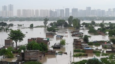 An aerial view of Yamuna Flood effected area Vishwakarma colony near Jaitpur in New Delh (Arvind Yadav/Hindustan Times) An aerial view of Yamuna Flood effected area Vishwakarma colony near Jaitpur in New Delh (Arvind Yadav/Hindustan Times)