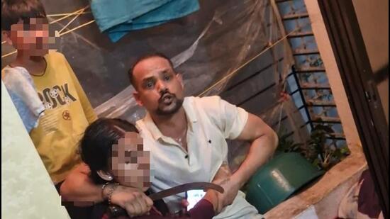 The accused pressed a sickle to his 16-year old niece’s throat, warning police officers at the door that he would kill her if they entered the flat