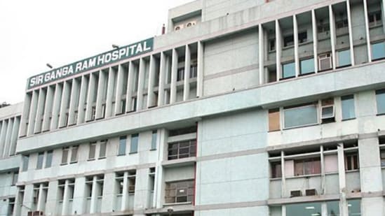 The transplant was successful, and the 39-year-old patient's new heart began functioning satisfactorily. (File Photo)