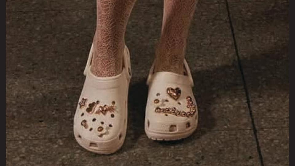 Everyone agrees Crocs are ugly. Yet celebs such as Lola Tung can’t get enough of them. (INSTAGRAM/@LOLATUNG)