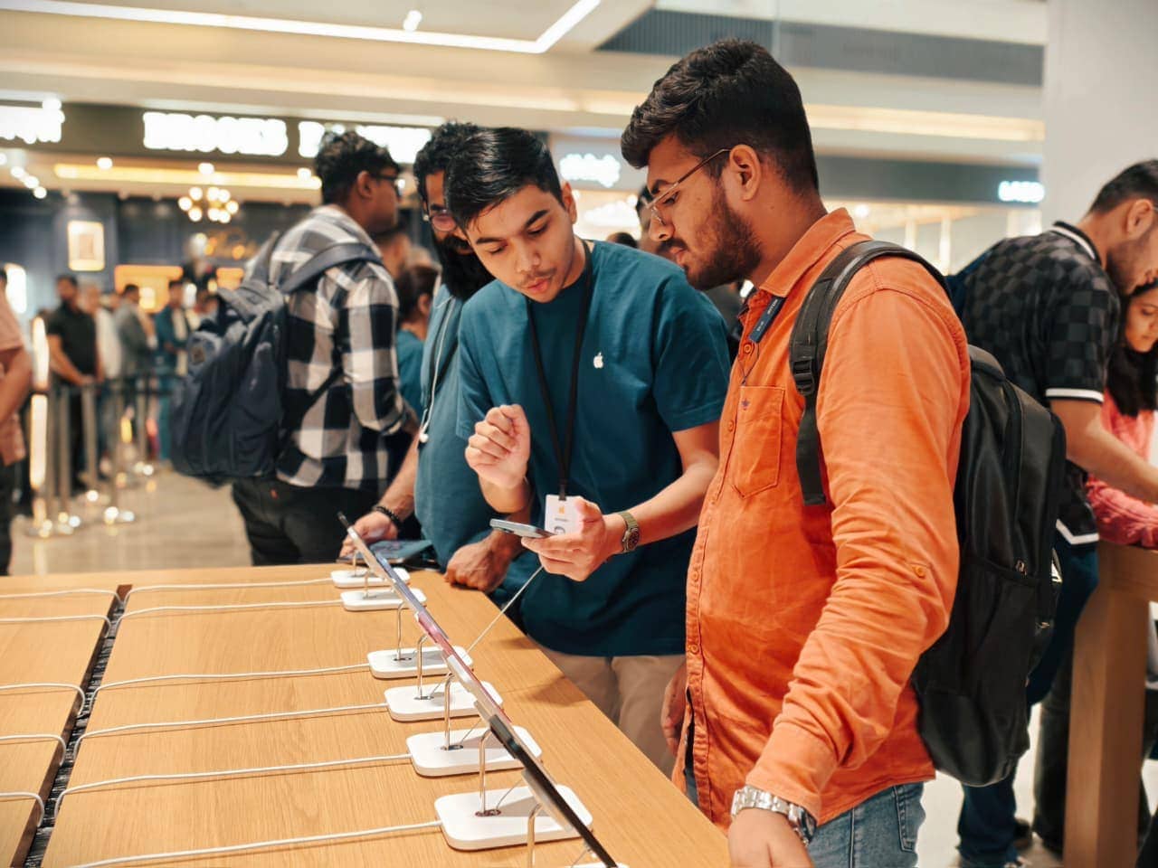 Apple Koregaon Park saw a big turnout at Day-1, on September 4. (Shaurya Sharma - HT) Apple Koregaon Park saw a big turnout at Day-1, on September 4. (Shaurya Sharma - HT)