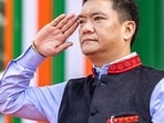 Two Arunachal teachers win national award, Khandu congratulates them