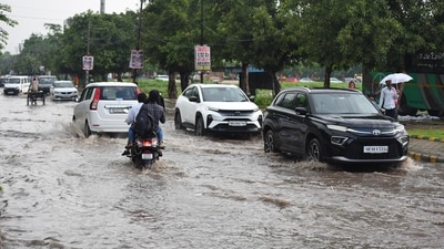 Several roads across Gurugram continue to remain flooded amid persistent rainfall in the region. (Parveen Kumar/Hindustan Times) Several roads across Gurugram continue to remain flooded amid persistent rainfall in the region. (Parveen Kumar/Hindustan Times)