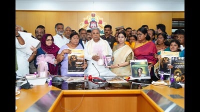 Chief Minister Siddaramaiah formally launched the two surveys on Thursday. (HT PHOTO) Chief Minister Siddaramaiah formally launched the two surveys on Thursday. (HT PHOTO)