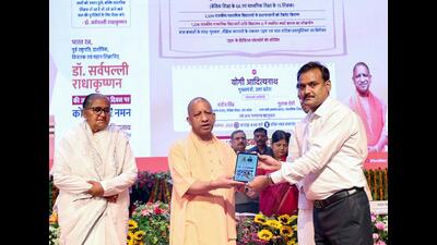 Chief minister Yogi Adityanath, during a programme organised on the occasion of Teachers’ Day, in Lucknow on Friday. (@myogiadityanath X/ANI Photo)