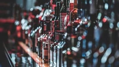 The restrictions will apply to all bars, pubs, wine shops and restaurants located in areas under the jurisdictions mentioned in the order. The restrictions will apply to all bars, pubs, wine shops and restaurants located in areas under the jurisdictions mentioned in the order.