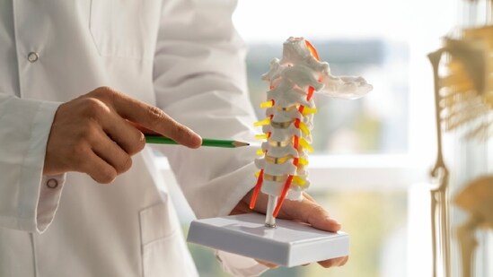 Spinal cord injury can lead to further health issues.(Freepik)