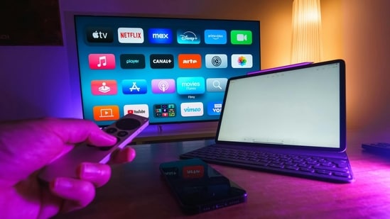 How to connect your Windows laptop or MacBook to a TV easily for streaming, gaming, or presentations. (Pexels)